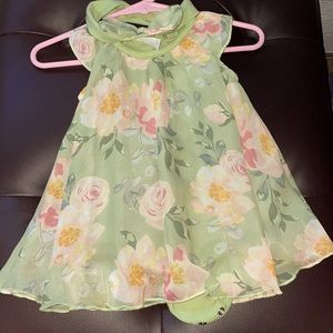 Floral baby dress with bow